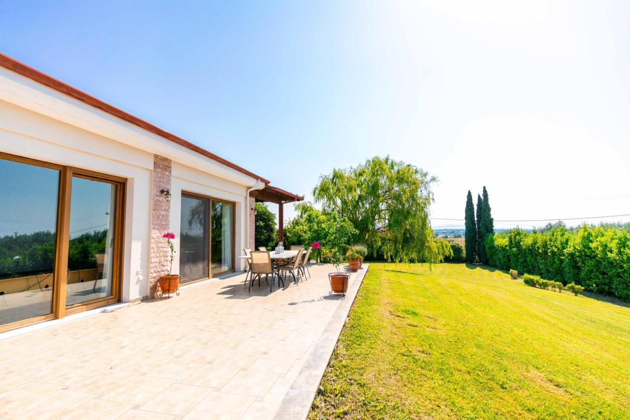 Villa Bougainvillea Epanomi Esterno foto
