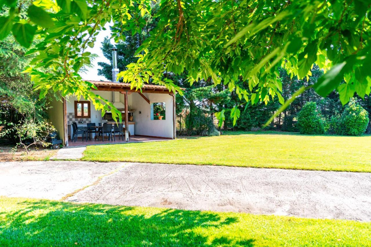 Villa Bougainvillea Epanomi Esterno foto
