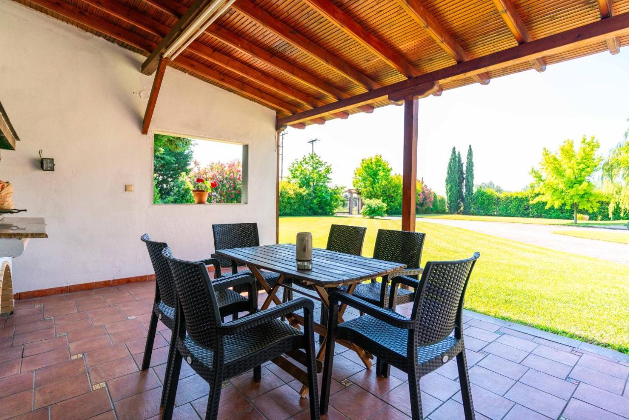 Villa Bougainvillea Epanomi Esterno foto