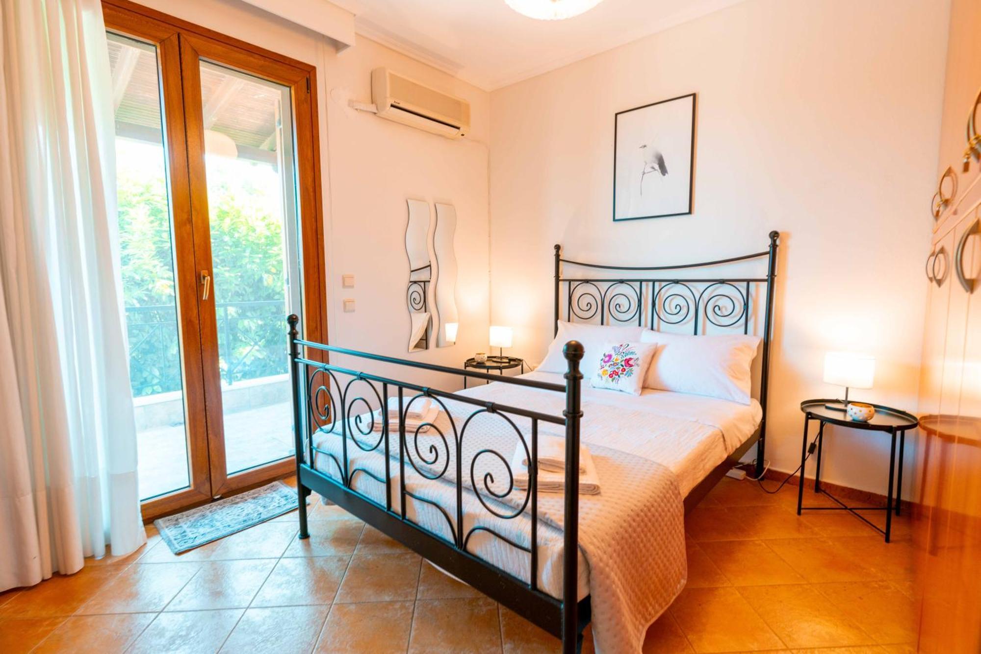 Villa Bougainvillea Epanomi Esterno foto