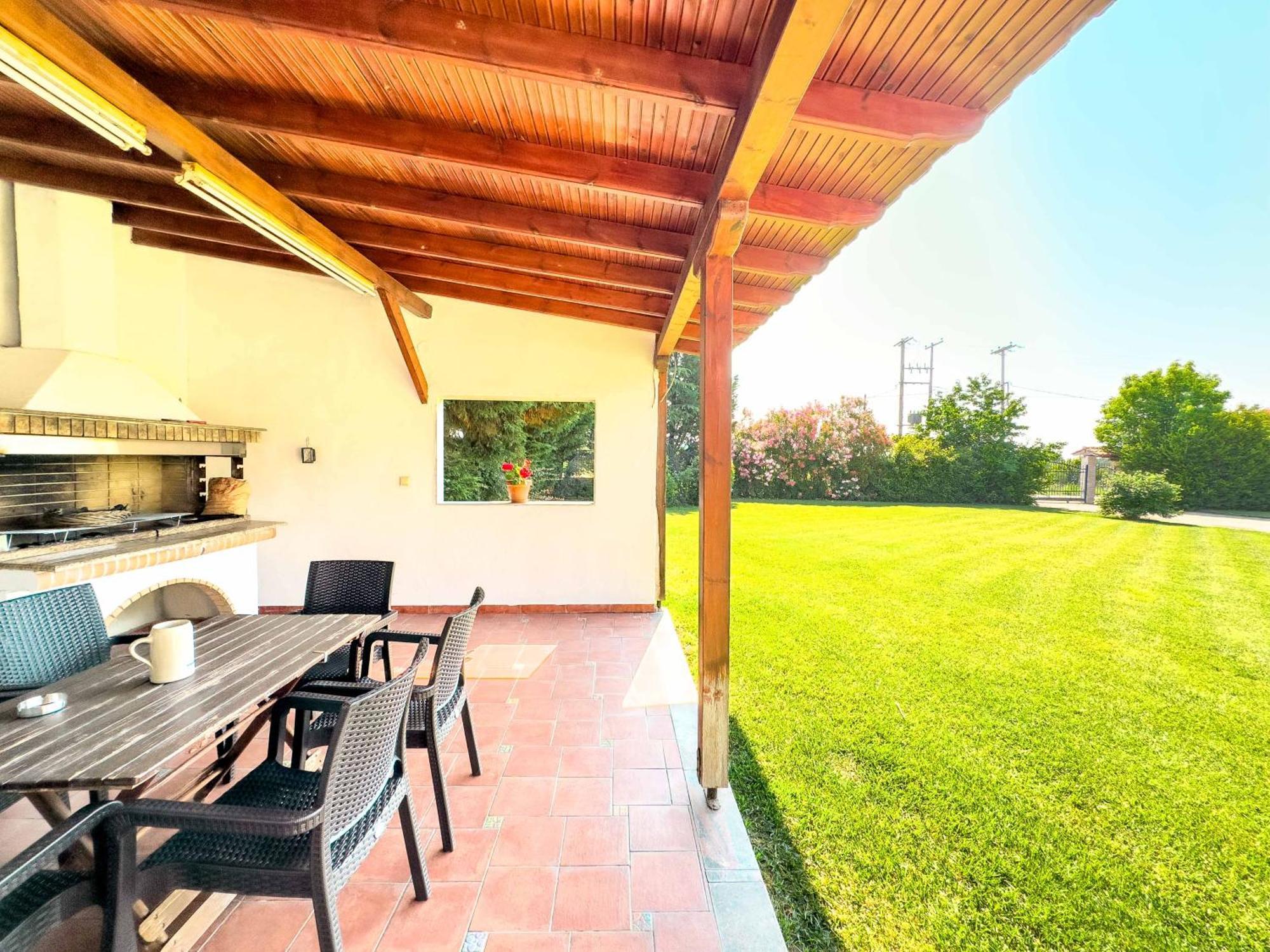 Villa Bougainvillea Epanomi Esterno foto